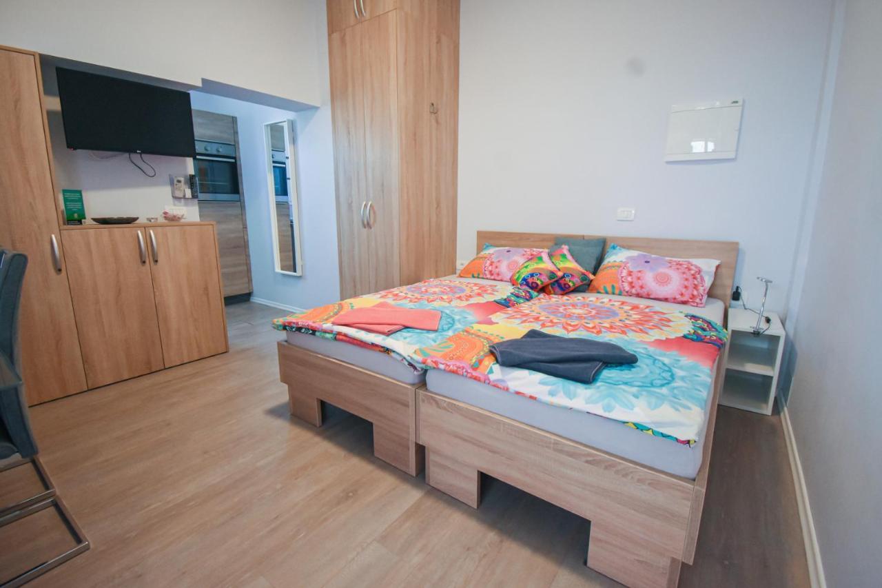 Apartmaji Sobe Zvezda Pobegi Εξωτερικό φωτογραφία