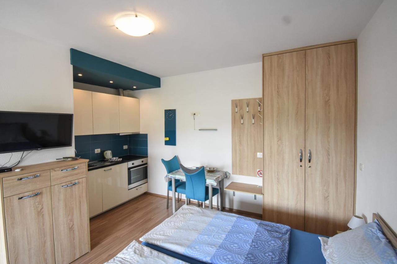 Apartmaji Sobe Zvezda Pobegi Εξωτερικό φωτογραφία