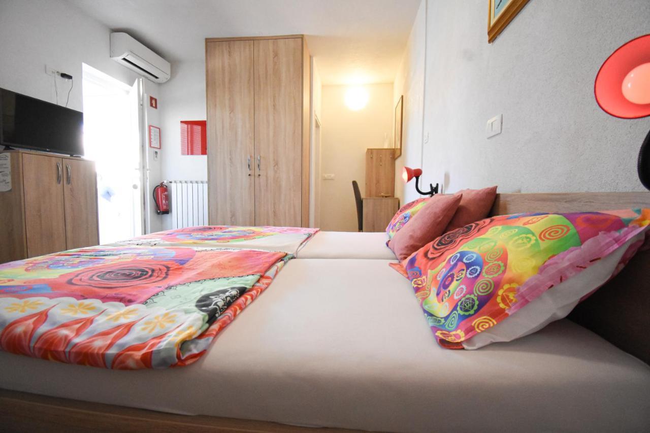 Apartmaji Sobe Zvezda Pobegi Εξωτερικό φωτογραφία