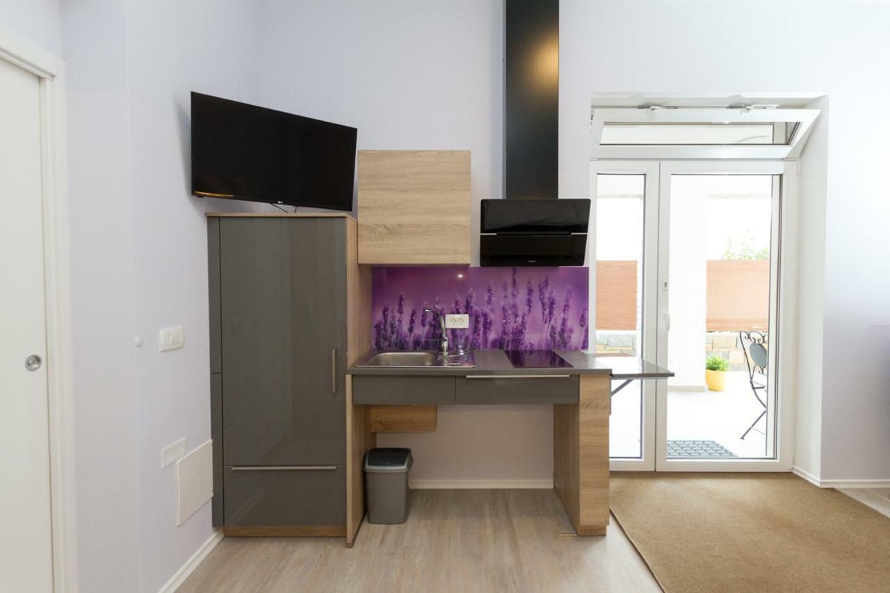 Apartmaji Sobe Zvezda Pobegi Εξωτερικό φωτογραφία