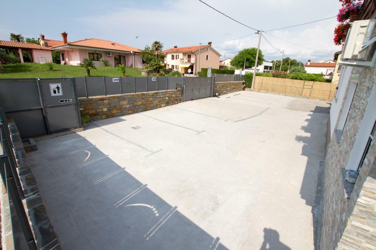 Apartmaji Sobe Zvezda Pobegi Εξωτερικό φωτογραφία